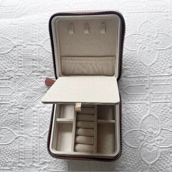 NWOT Mark & Graham Concourse Cognac Travel Jewelry Case - Picture 4 of 8